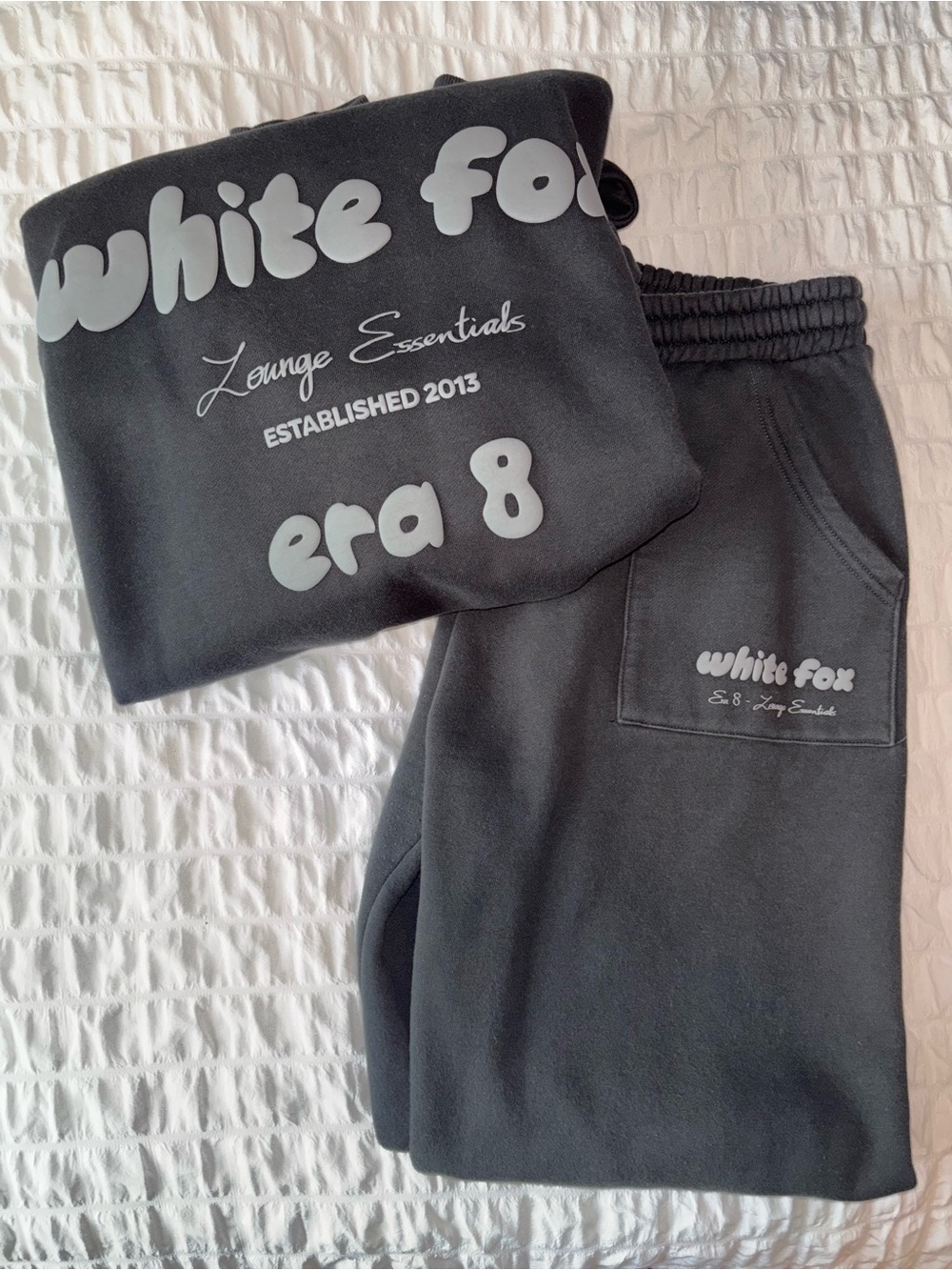 White Fox Era 8 Charcoal Lounge Set
